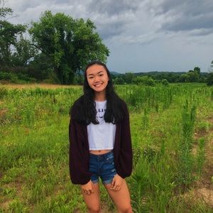 Meet your Posher, Alyssa